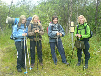 Agnes, Sara, Linda og Merete klar for start i Vassbotndalen
